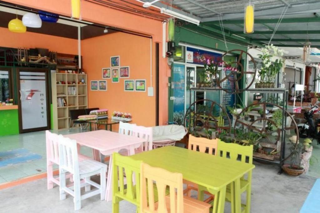 Oyo 586 I Hostel Phuket Dış mekan fotoğraf