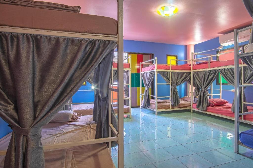 Oyo 586 I Hostel Phuket Dış mekan fotoğraf