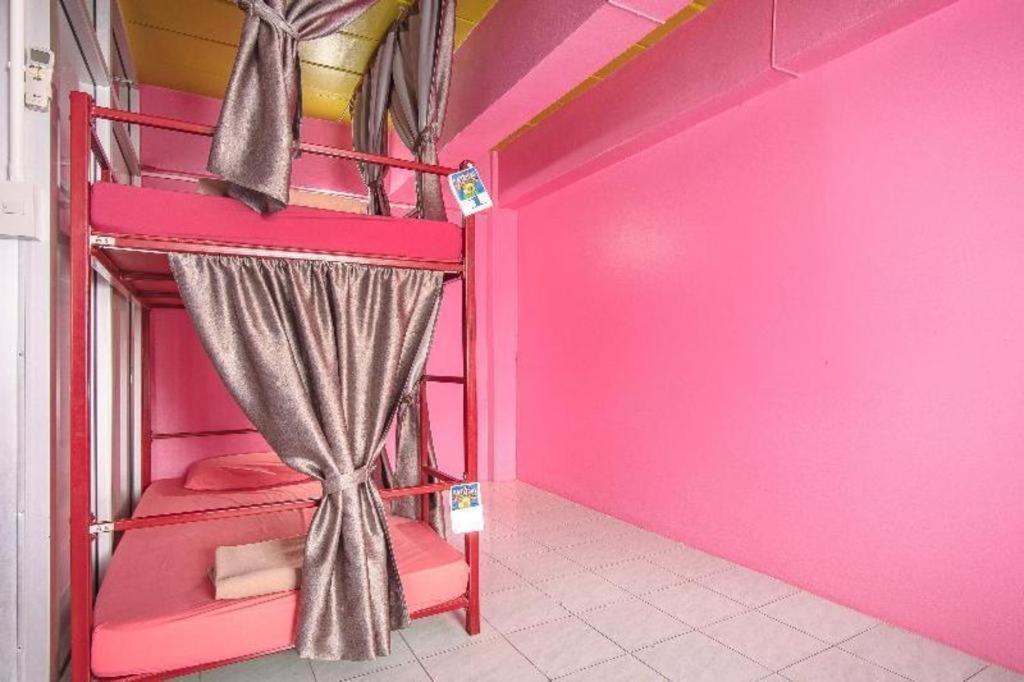 Oyo 586 I Hostel Phuket Dış mekan fotoğraf