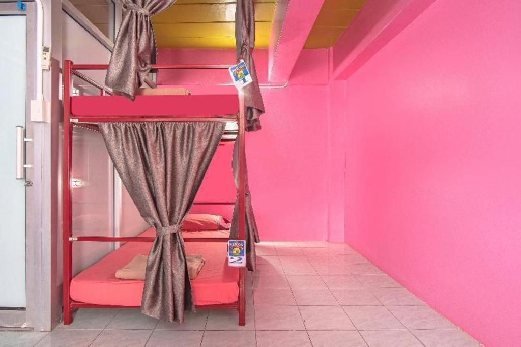 Oyo 586 I Hostel Phuket Dış mekan fotoğraf