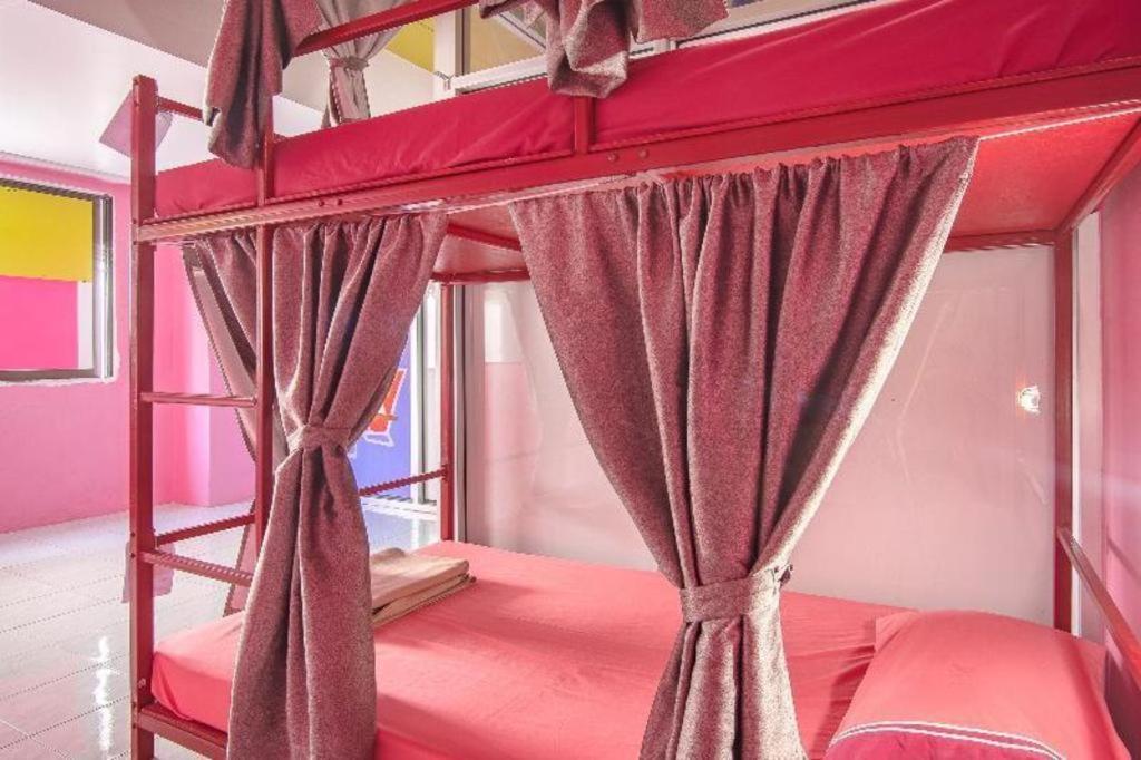 Oyo 586 I Hostel Phuket Dış mekan fotoğraf