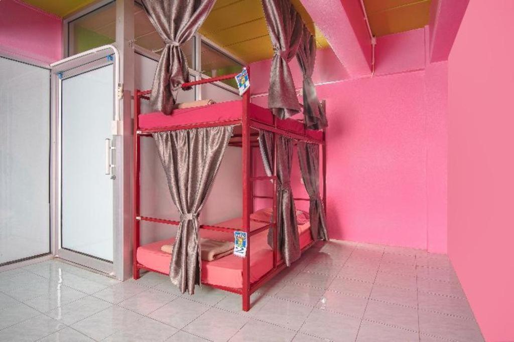 Oyo 586 I Hostel Phuket Dış mekan fotoğraf