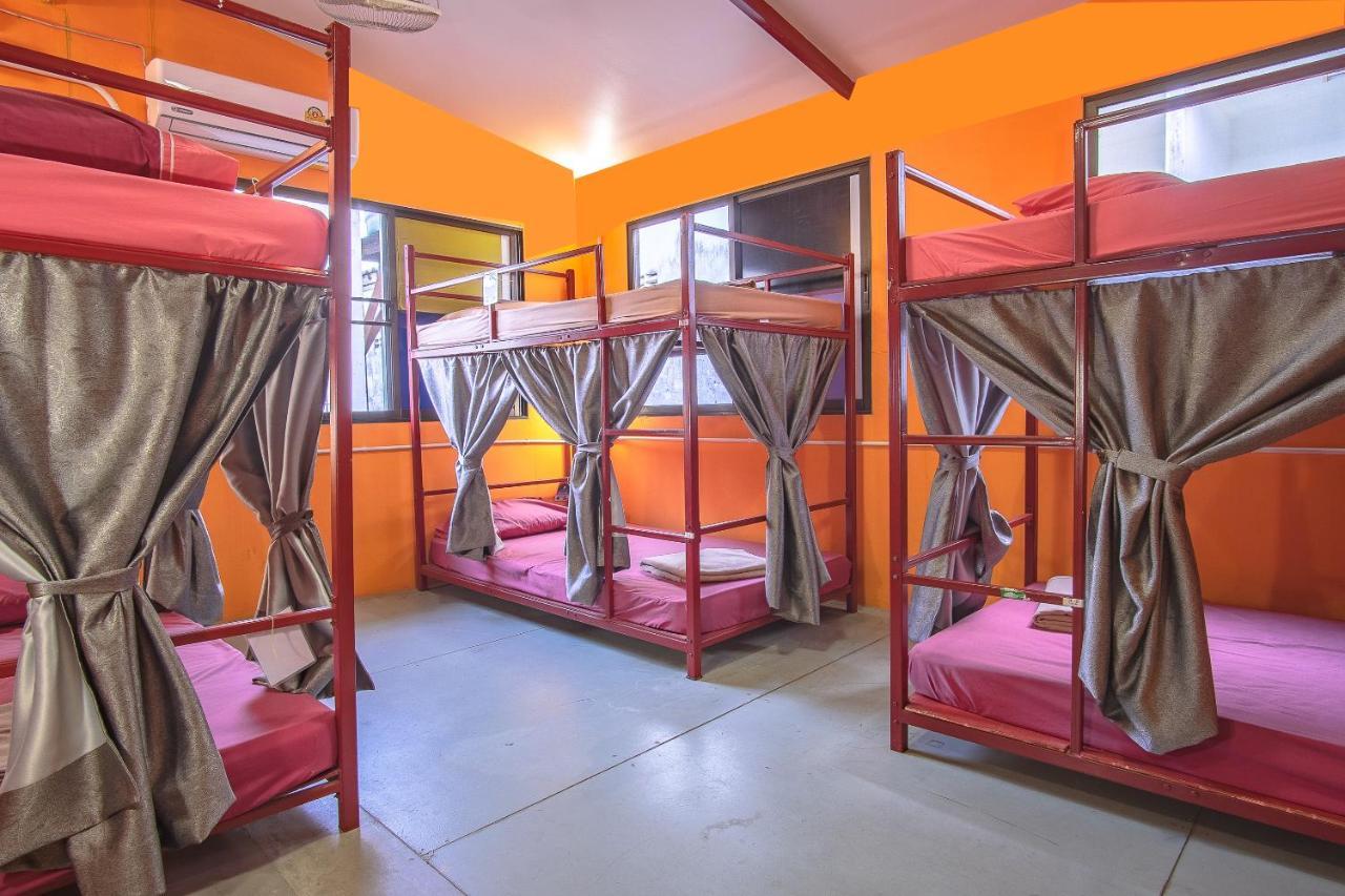 Oyo 586 I Hostel Phuket Dış mekan fotoğraf
