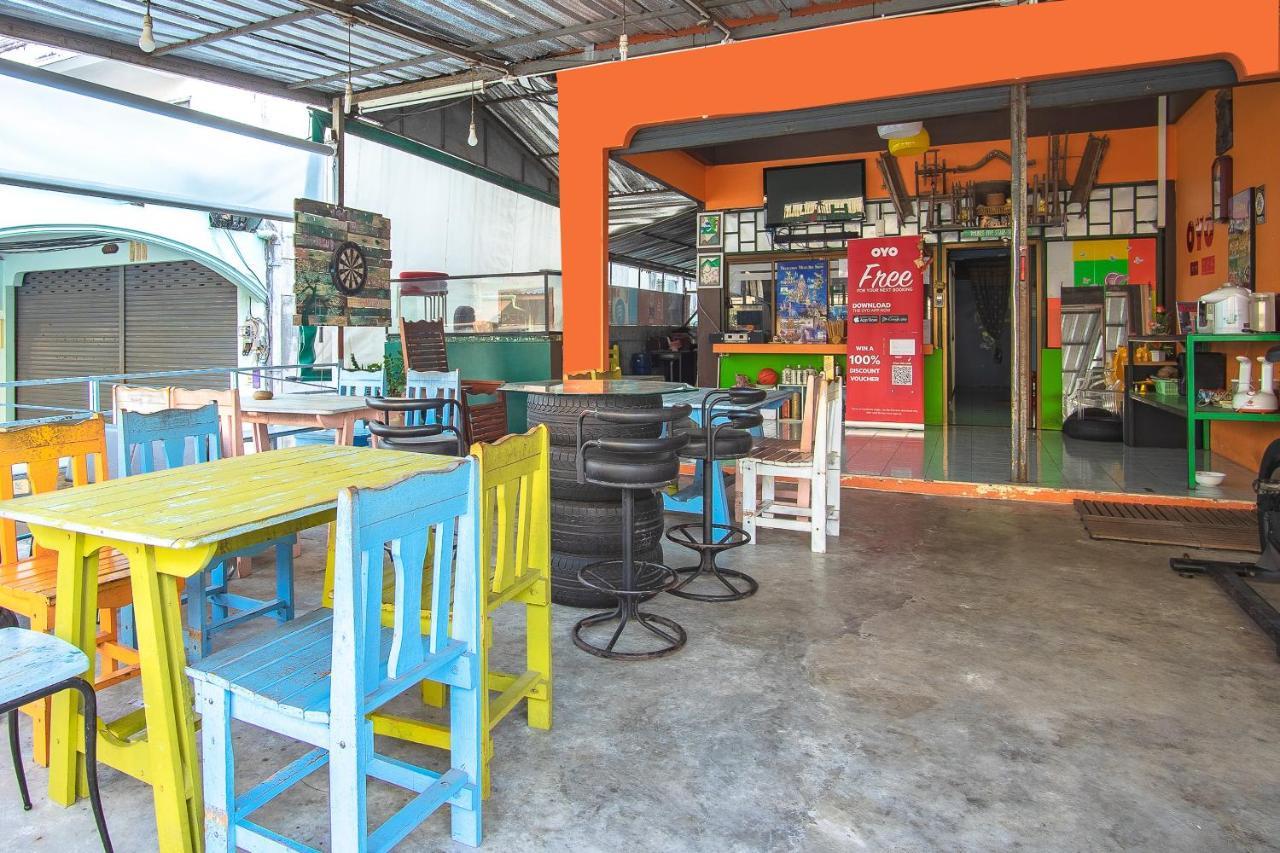 Oyo 586 I Hostel Phuket Dış mekan fotoğraf
